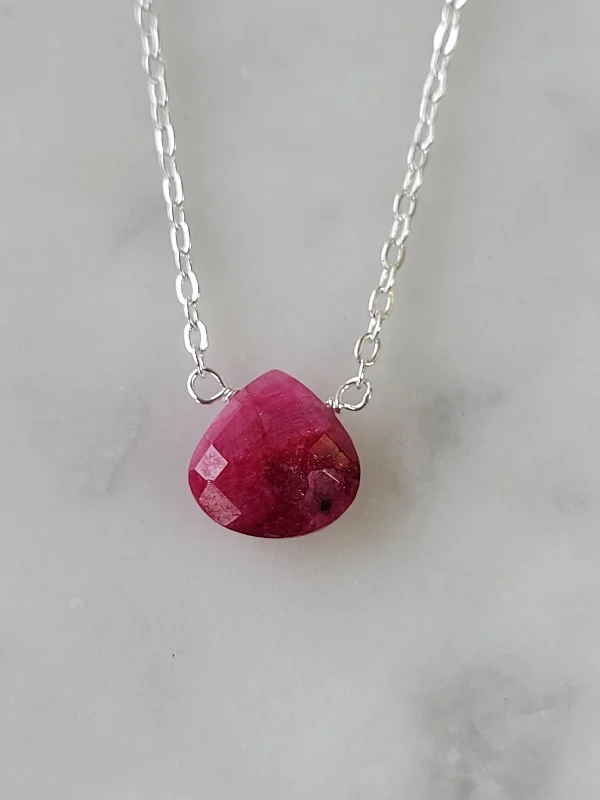 Tiered chain necklaces-Stephanie Delicate Drop Necklace in Ruby