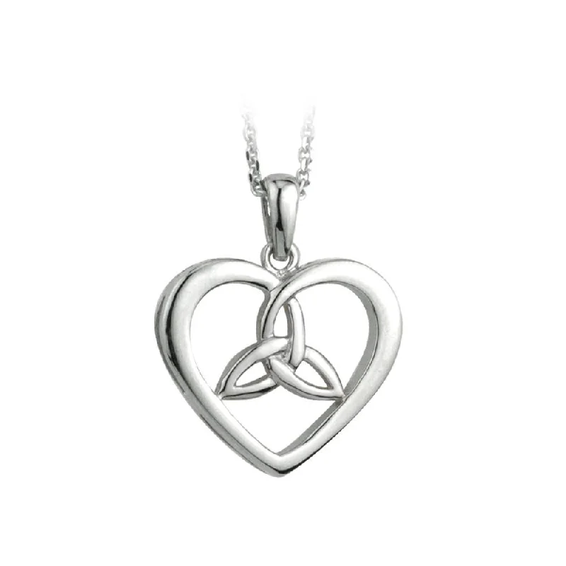 Coil knot necklaces-Trinity Knot Heart Necklace: Embrace Irish Heritage