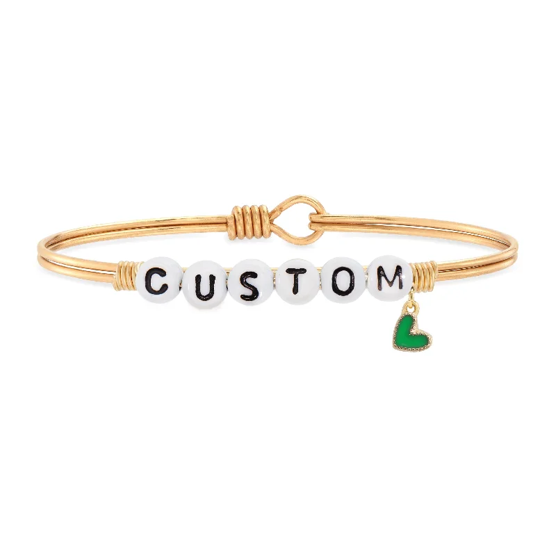 Opulent stone bracelets-Personalized Letter Bead Bangle Bracelet with Green Heart