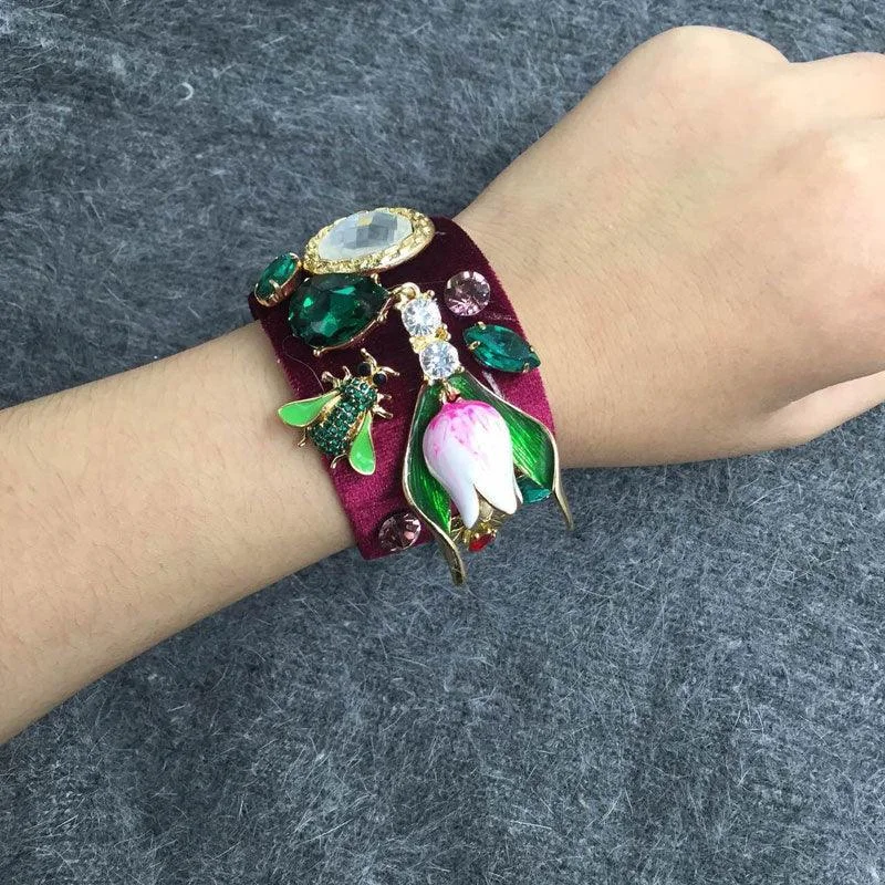 Bead row bangles-Wine Red Velvet Retro Bee Bangles Crystal Gem Flower Bracelets